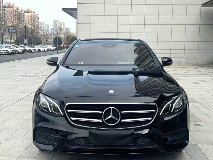 Mercedes-Benz E-Class E 200 спорт — фото 2