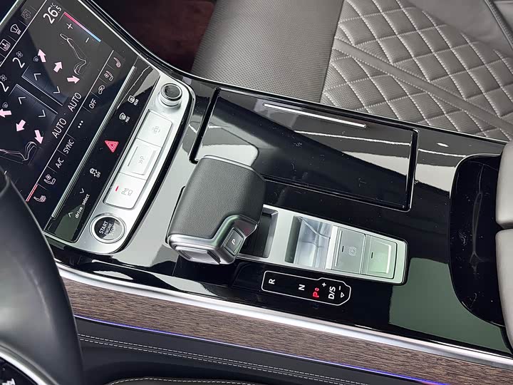 Audi A8 2024 A 8 L 55 TFSI quattro Flagship — фото 18