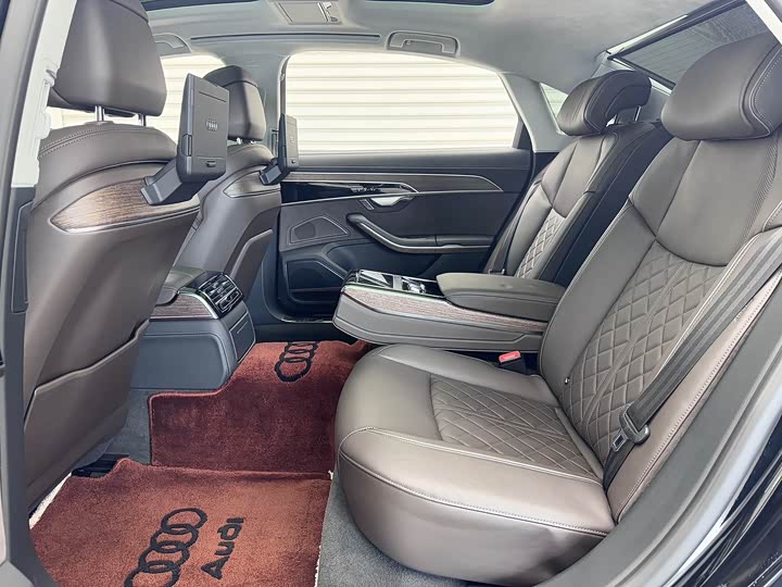 Audi A8 2024 A 8 L 55 TFSI quattro Flagship — фото 9
