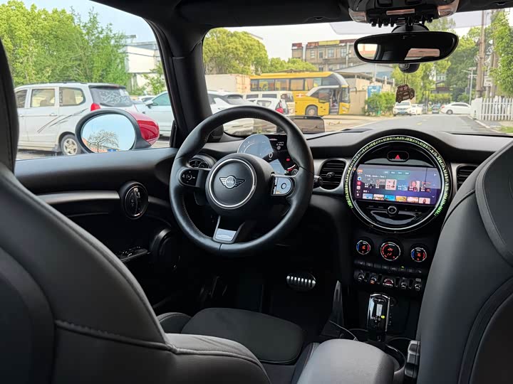 MINI Hatch — фото 10