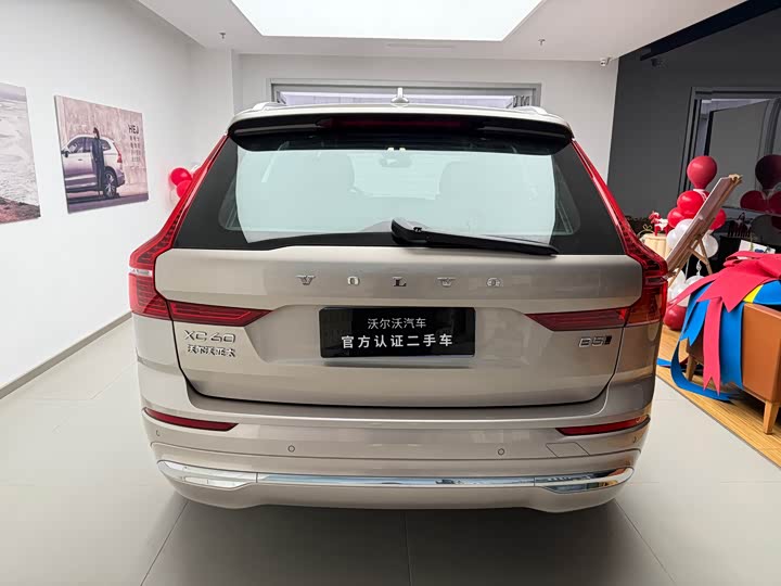 Volvo XC60 2025 B 5 4 WD — фото 7