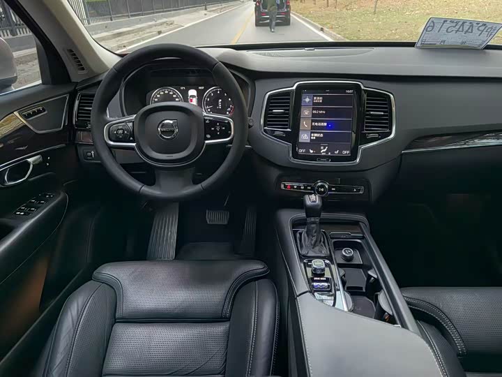 Volvo XC90 2017 T 6 5 — фото 4