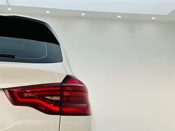 BMW X3 2018 x Drive 25i M V — фото 11