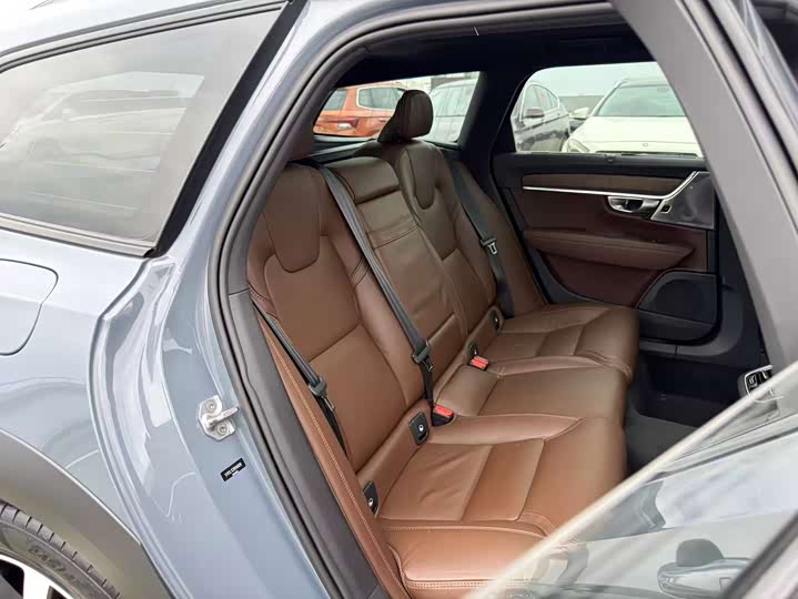 Volvo V90 2022 Cross Country B 5 AWD — фото 13