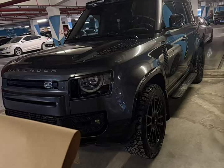 Land Rover Defender — фото 1