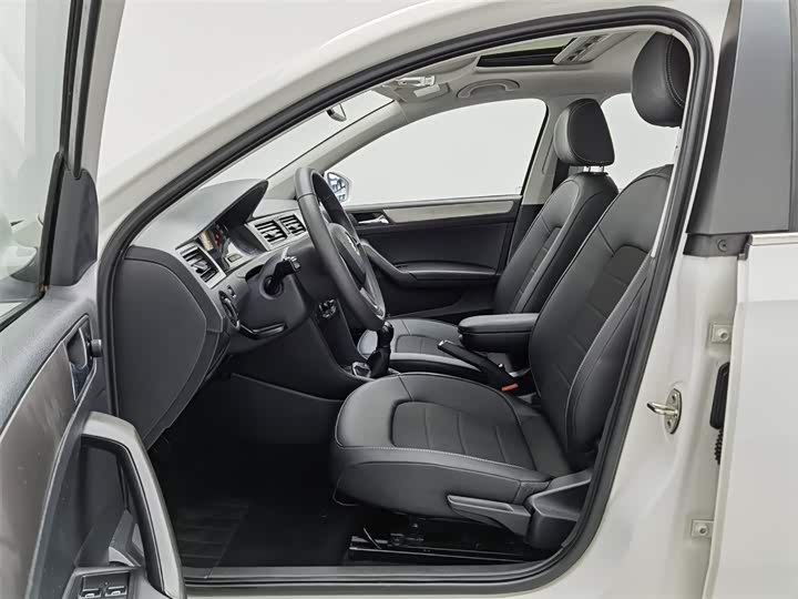 Skoda Rapid — фото 10