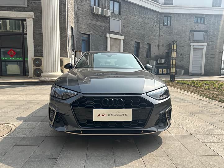 Audi A4L 2024 40 TFSI quattro RS — фото 2
