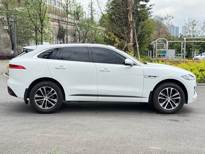 Jaguar F-PACE 2016 3.0 SC 4 WDR-Sport — фото 7