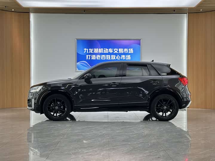 Audi Q2L 2018 35 TFSI VI — фото 4