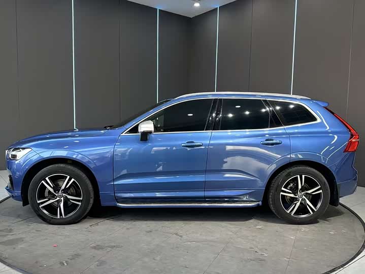 Volvo XC60 2019 T 5 4 WD V — фото 4