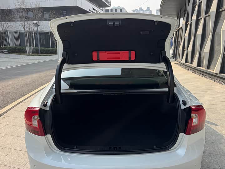 Volvo S60 2018 S 60 L T 3 — фото 17