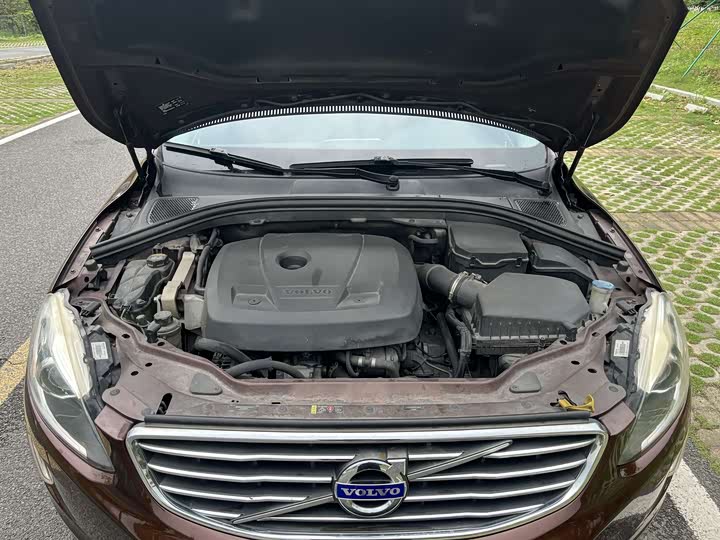 Volvo XC60 2016 T 5 — фото 13
