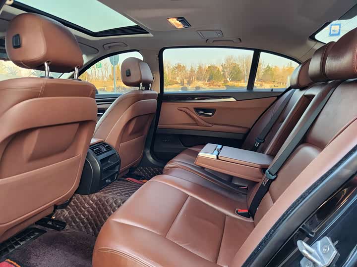 BMW 5 Series 525Li продвинутая — фото 14