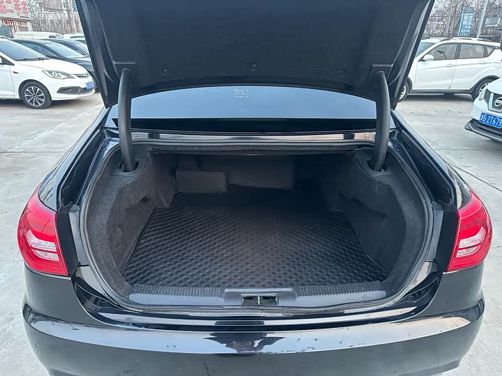 Hongqi H7 2015 2.0 T Luxury — фото 12