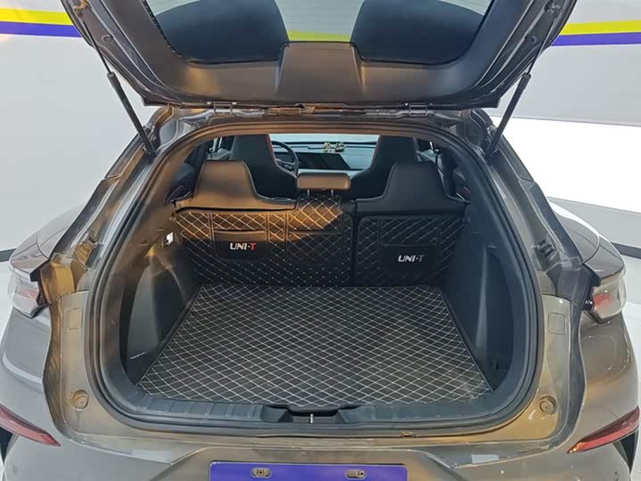 Changan UNI-T 2020 1.5 T Premium — фото 4