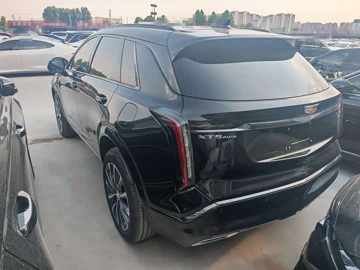 Cadillac XT 5 2026 2.0 T Premium — фото 5