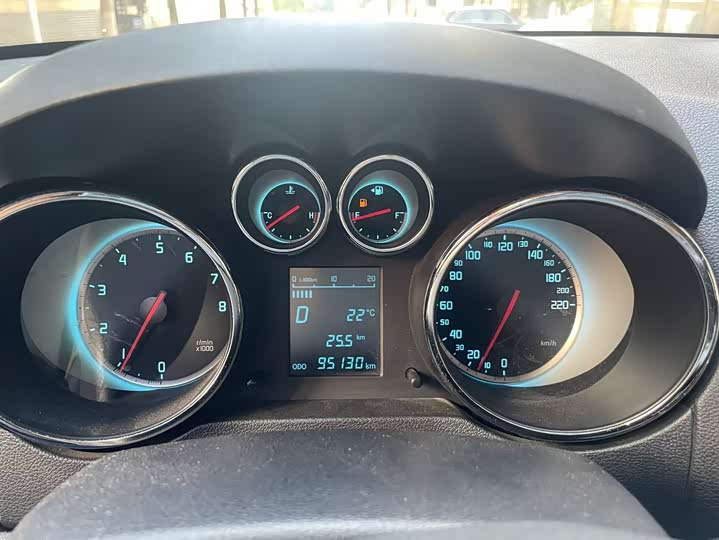 Changan CS35 2015 1.6 L ATLuxury V — фото 12