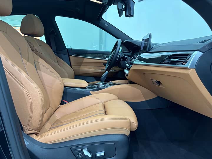 BMW 6-Series 2022 630i M — фото 14
