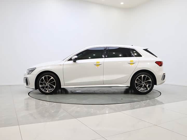 Audi A3 2022 Sportback 35 TFSI Sport — фото 17