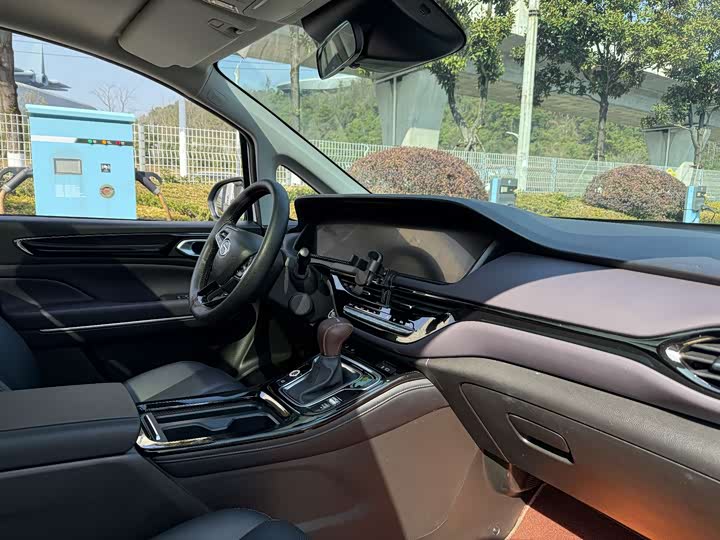 Trumpchi M6 2024 MAX 270 T WDCT — фото 9
