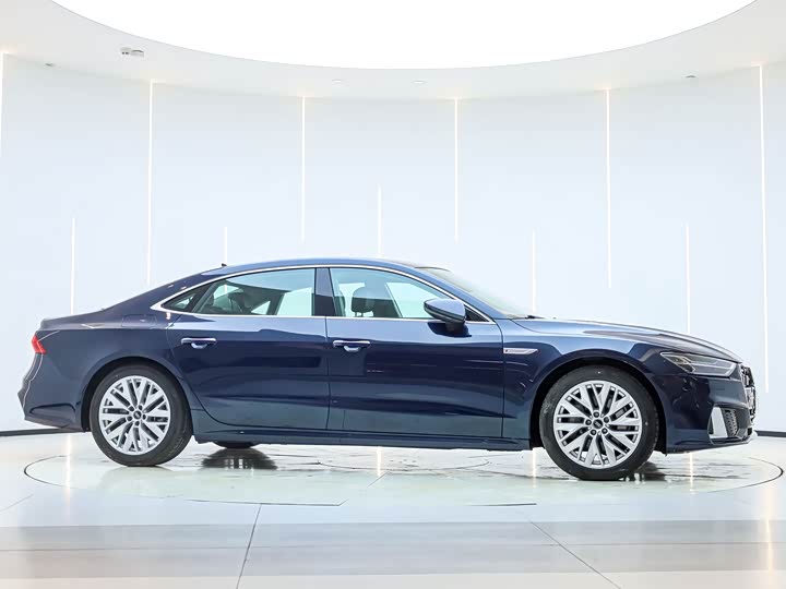 Audi A7L 2024 45 TFSI S-line — фото 7