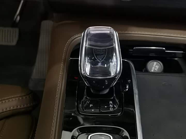 Volvo XC90 Hybrid 2024 T 8 7 — фото 13