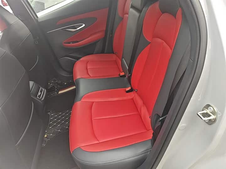Changan UNI-T 2020 1.5 T Premium — фото 17