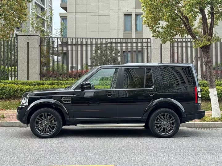 Land Rover Discovery — фото 13