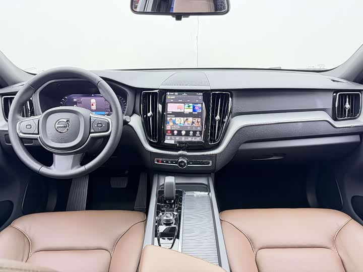 Volvo XC60 2023 B 5 4 WD — фото 5