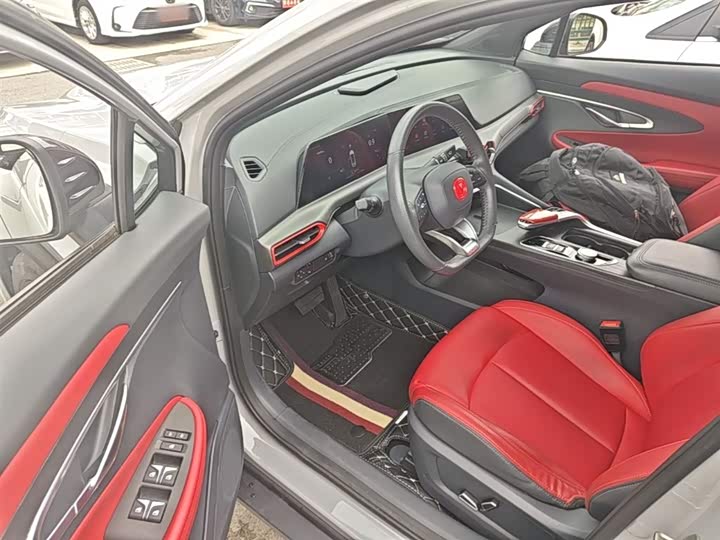 Changan UNI-T 2020 1.5 T Premium — фото 16