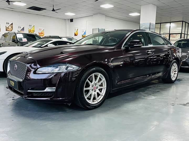 Jaguar XJ 2016 XJL 2.0 T 2 WD — фото 3