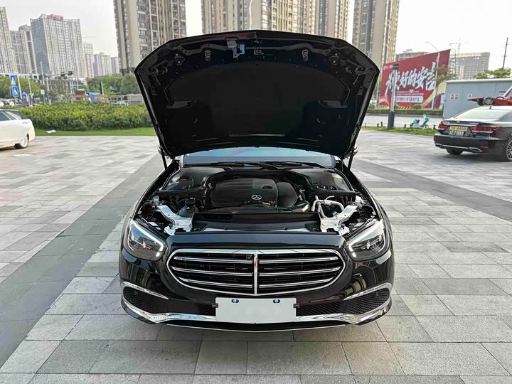 Mercedes-Benz E-Class 2022 E 300 L Luxury — фото 32