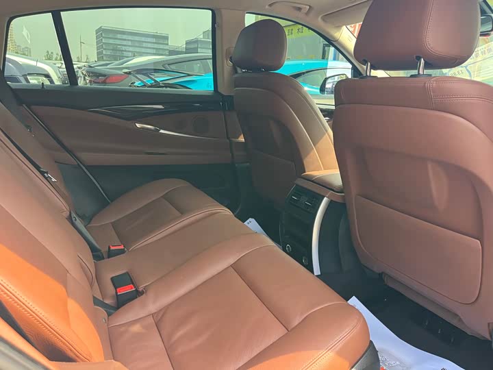 BMW 5-Series 2014 528i Leading — фото 7