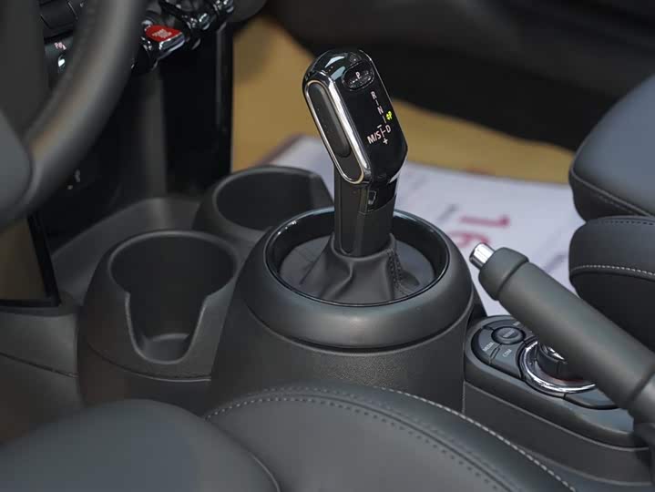 MINI Hatch — фото 12