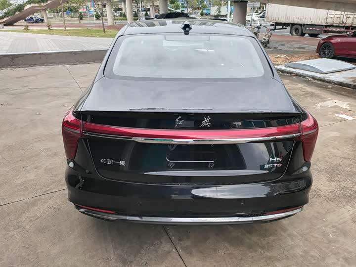 Hongqi H5 2023 1.5 T DCT — фото 9