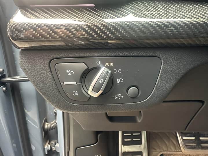 Audi Q5L Sportback 2022 40 TFSI RS — фото 11