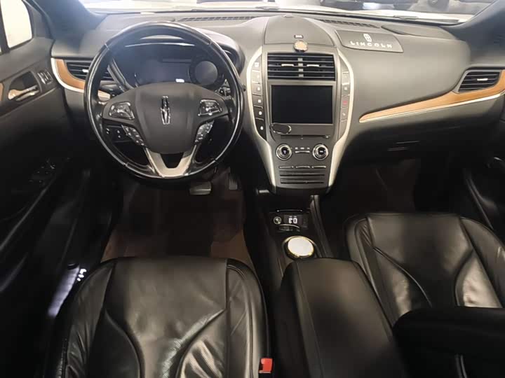 Lincoln MKC 2018 2.0 T 4 WD — фото 10