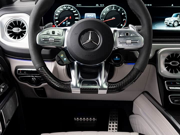 Mercedes-Benz G-Class 2022 AMG G 63 — фото 11
