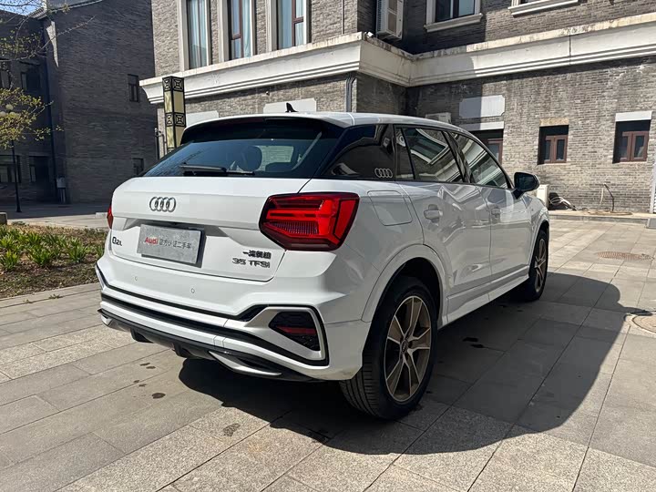 Audi Q2L 2024 35 TFSI — фото 6