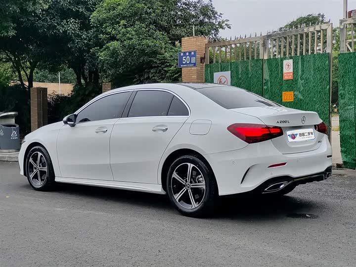Mercedes-Benz A-Class 2023 A 200 L — фото 4