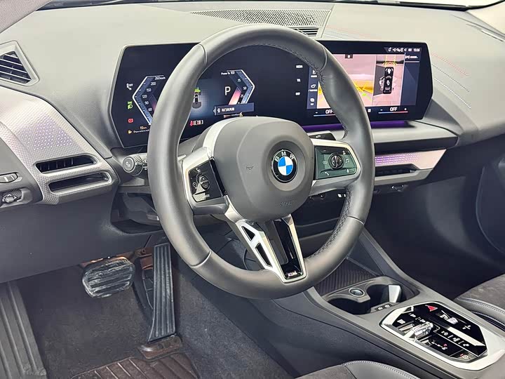BMW 2-Series 2025 225 L M — фото 17