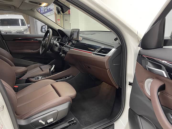 BMW X2 2022 s Drive 25i M — фото 7