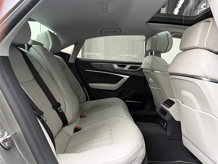 Audi A7L 2024 55 TFSI quattro Flagship — фото 7