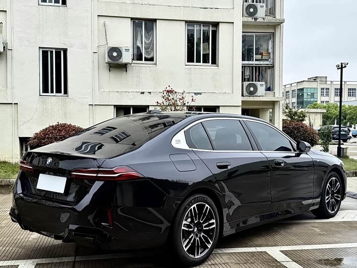 BMW 5 Series 525Li M спортпакет — фото 15