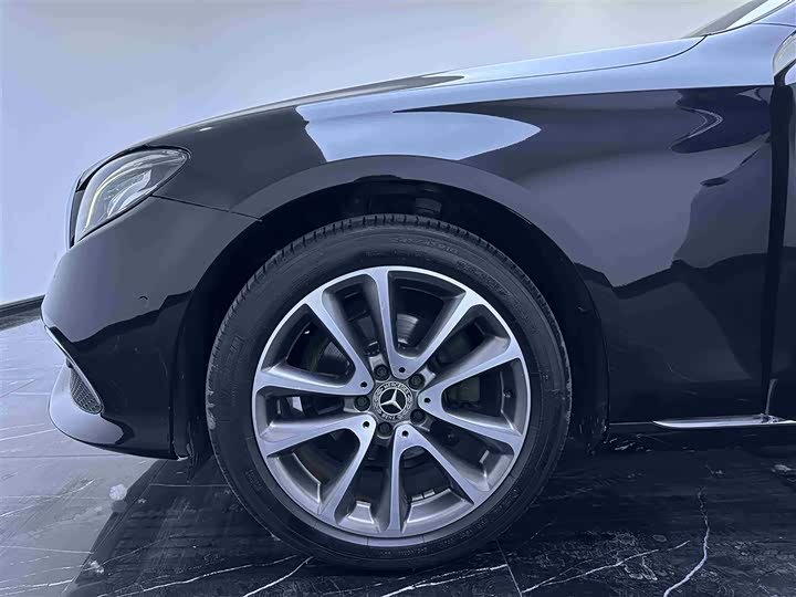 Mercedes-Benz E-Class 2016 E 200 L — фото 18
