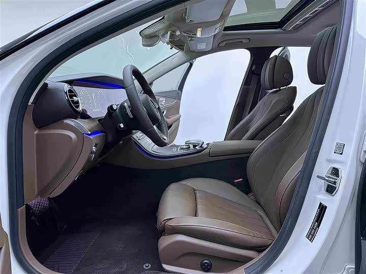 Mercedes-Benz E-Class 2016 E 200 L — фото 8