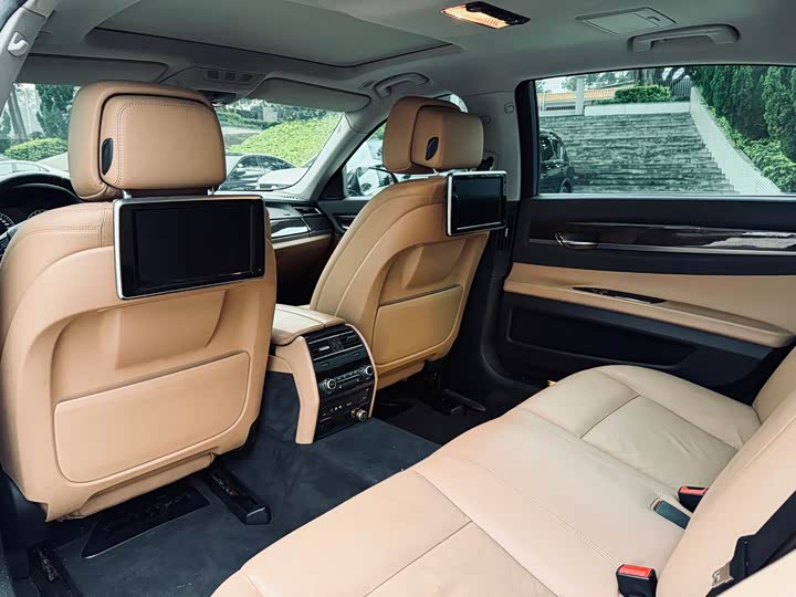 BMW 7-Series 2014 730 Li — фото 24