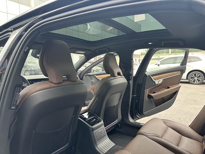 Volvo S90 Hybrid 2024 Hybrid 4 WD — фото 12