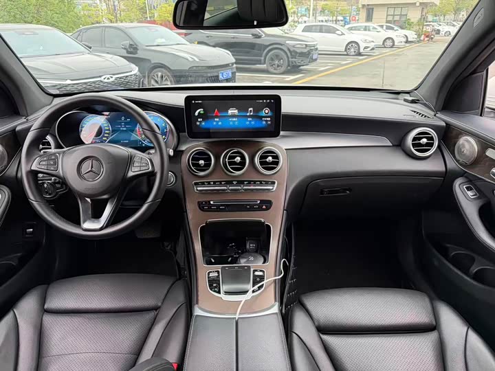 Mercedes-Benz GLC 2019 GLC 300 L 4 MATIC — фото 6