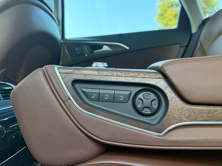 Audi A6L 2016 50 TFSI quattro — фото 30